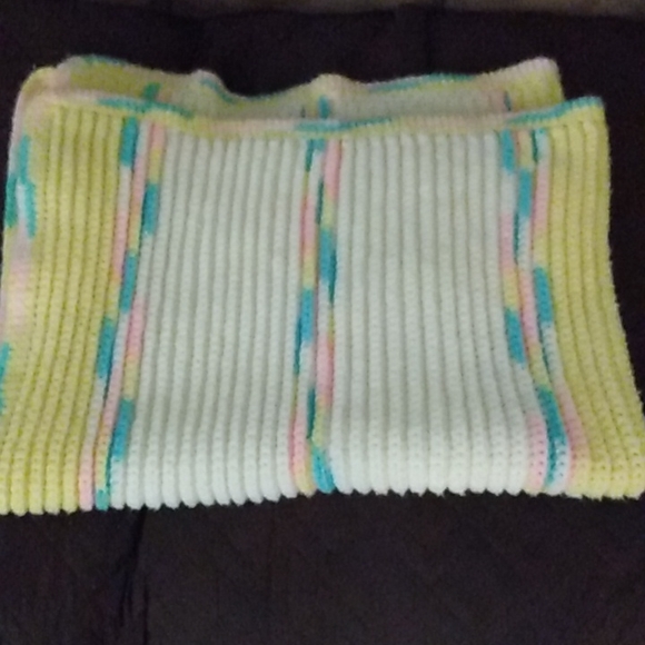 Vintage crochet baby blanket. Never used. - Picture 3 of 3